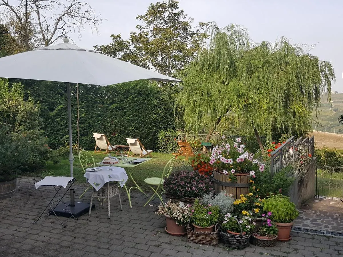 La Terrazza Sui Vigneti-Rovescala Bed & Breakfast San Damiano al Colle Italy