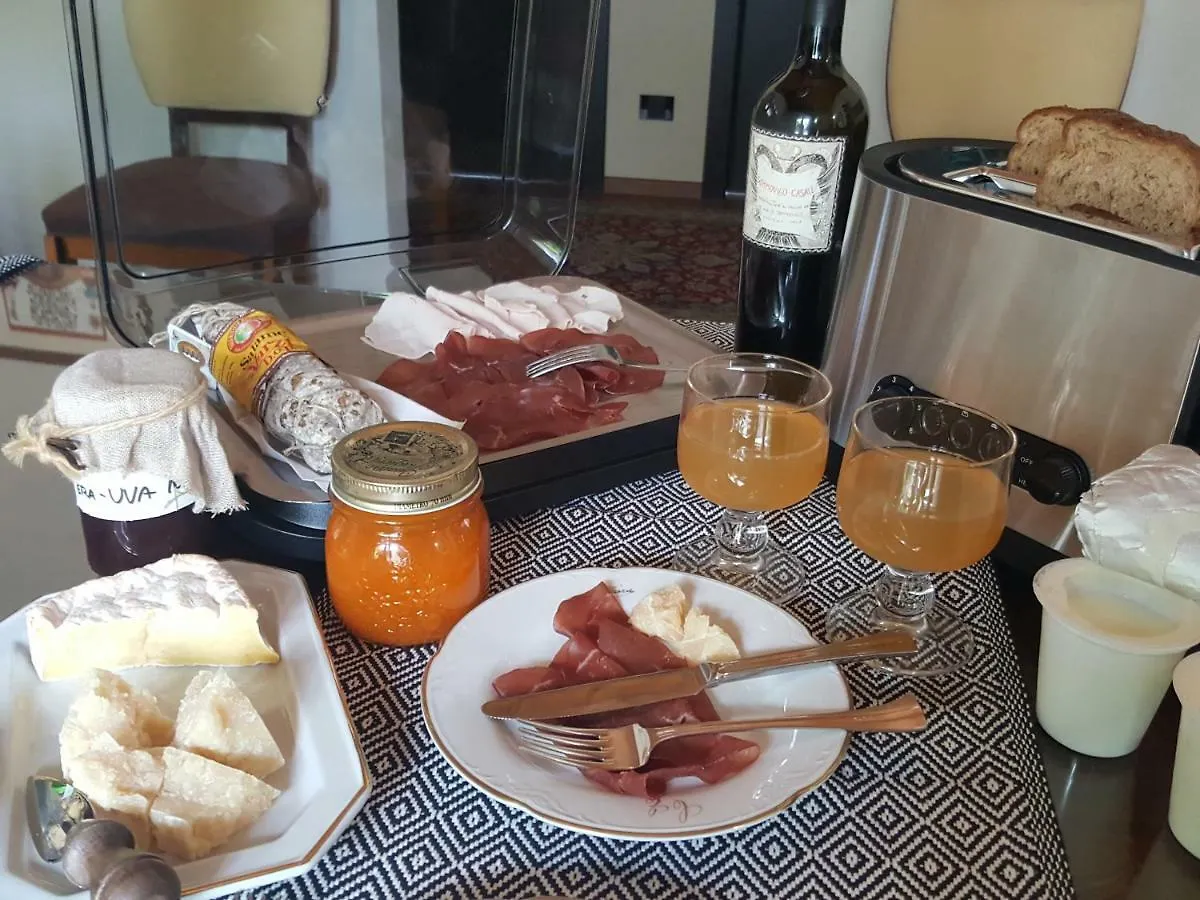 Bed & Breakfast La Terrazza Sui Vigneti-Rovescala Bed and Breakfast San Damiano al Colle